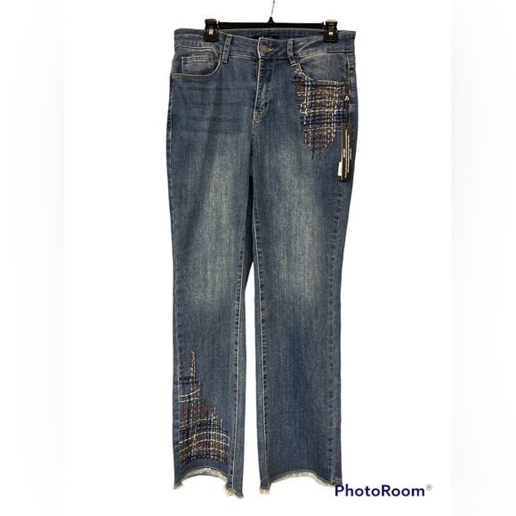 Wide leg fashion jeans with embroidery NWT - Picture 5 of 6